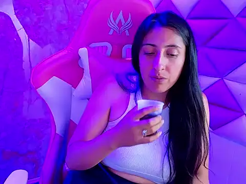 Snapshot of Cameron_cutte chatting on 02-20-26, 06:26 Cameron cutte online show from 02-20-26, 06:26