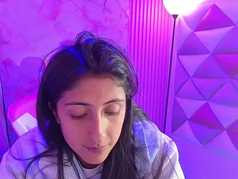 Snapshot of Cameron_cutte chatting on 03-13-26, 03:35 Cameron cutte online show from 03-13-26, 03:35