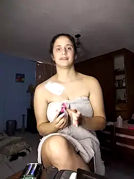 Snapshot of Catalinacandela chatting on 01-06-26, 07:39 Catalinacandela online show from 01-06-26, 07:39