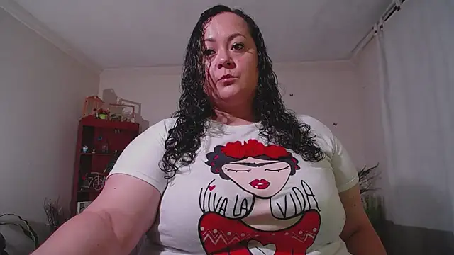 Snapshot of Aleia_Taylor chatting on 10-06-25, 02:09 Aleia Taylor online show from 10-06-25, 02:09