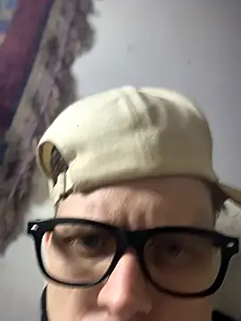 traejddd online show from 05-11-26, 05:24