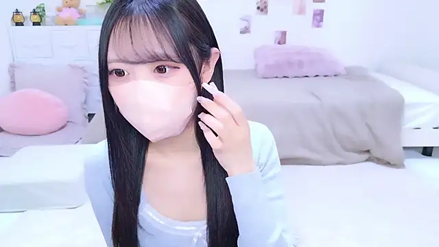 Snapshot of Suzu_ch_xx chatting on 11-29-25, 08:45 Suzu ch xx online show from 11-29-25, 08:45