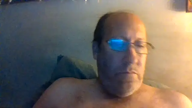Snapshot of hornyrich69 chatting on 03-10-26, 05:34 hornyrich69 online show from 03-10-26, 05:34