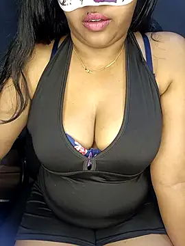 Snapshot of Loveshash1 chatting on 10-10-25, 10:58 Loveshash1 online show from 10-10-25, 10:58