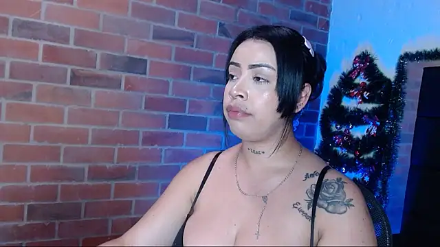 salome  hills1 online show from 12-12-24, 08:32