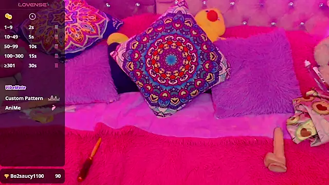 Snapshot of martina_bk chatting on 02-15-25, 11:47 martina bk online show from 02-15-25, 11:47