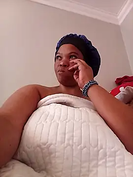 Snapshot of FreakyAngel3X chatting on 11-21-25, 04:00 FreakyAngel3X online show from 11-21-25, 04:00