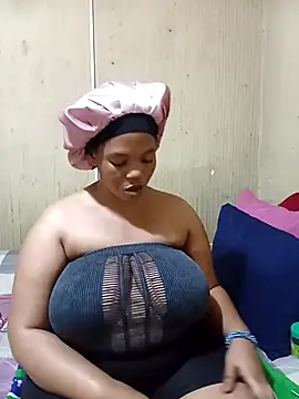 Snapshot of FreakyAngel3X chatting on 12-15-25, 03:49 FreakyAngel3X online show from 12-15-25, 03:49