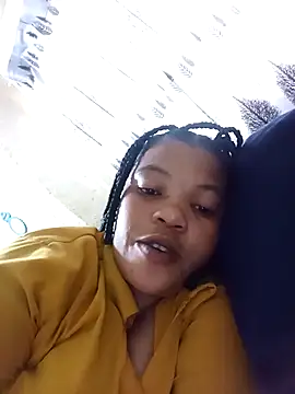 Snapshot of FreakyAngel3X chatting on 12-21-25, 02:35 FreakyAngel3X online show from 12-21-25, 02:35