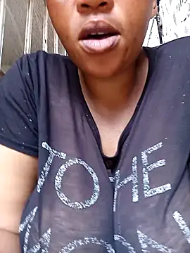 Snapshot of FreakyAngel3X chatting on 01-15-26, 12:21 FreakyAngel3X online show from 01-15-26, 12:21