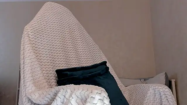 Britney Ross online show from 03-04-25, 06:37