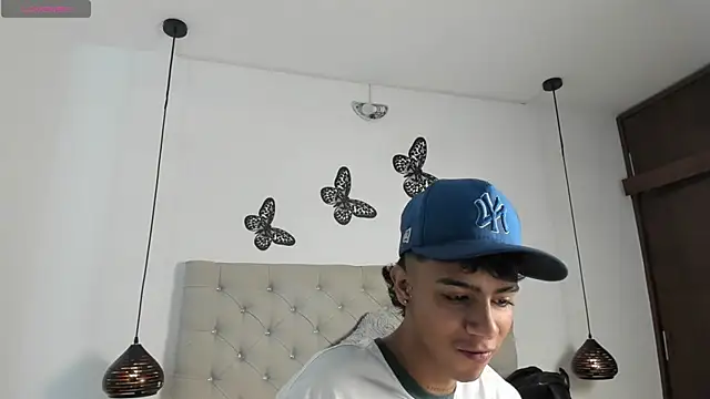 Snapshot of dikey_62 chatting on 12-05-24, 08:11 dikey 62 online show from 12-05-24, 08:11