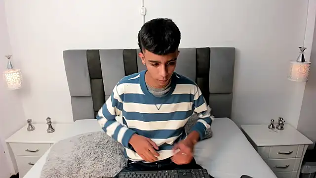 Snapshot of dikey_62 chatting on 01-15-25, 07:55 dikey 62 online show from 01-15-25, 07:55