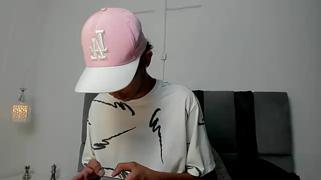 Snapshot of dikey_62 chatting on 02-04-25, 08:17 dikey 62 online show from 02-04-25, 08:17