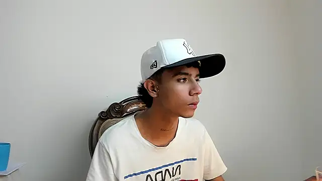 Snapshot of dikey_62 chatting on 02-19-25, 08:55 dikey 62 online show from 02-19-25, 08:55