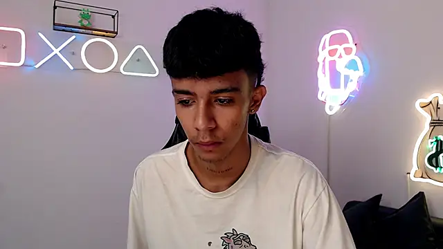 Snapshot of dikey_62 chatting on 02-24-25, 08:03 dikey 62 online show from 02-24-25, 08:03