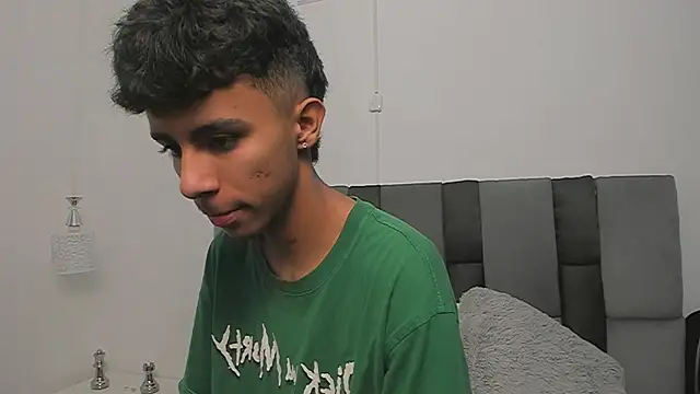 Snapshot of dikey_62 chatting on 02-26-25, 08:22 dikey 62 online show from 02-26-25, 08:22