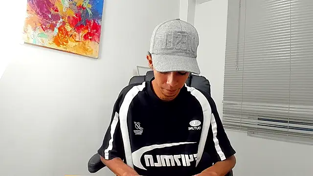 Snapshot of dikey_62 chatting on 03-11-25, 08:20 dikey 62 online show from 03-11-25, 08:20