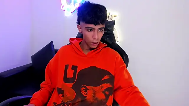 Snapshot of dikey_62 chatting on 11-05-25, 09:26 dikey 62 online show from 11-05-25, 09:26