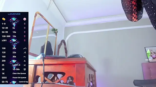 Jimena Grey online show from 10-17-25, 07:49