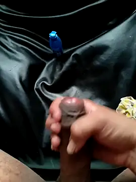 Snapshot of Village_0boy chatting on 10-06-25, 10:12 Village 0boy online show from 10-06-25, 10:12