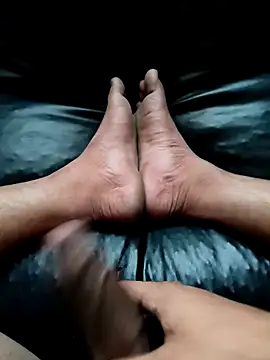 Snapshot of Village_0boy chatting on 11-11-25, 11:10 Village 0boy online show from 11-11-25, 11:10