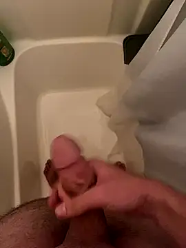 Snapshot of strokingBWC2 chatting on 10-27-25, 03:32 strokingBWC2 online show from 10-27-25, 03:32