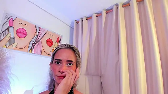 SkiinnyAna online show from 02-11-26, 07:41