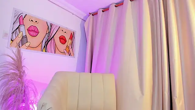 SkiinnyAna online show from 04-10-26, 07:40