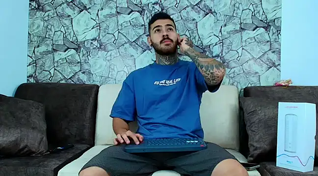 Snapshot of silvano_torres chatting on 12-06-24, 08:18 silvano torres online show from 12-06-24, 08:18