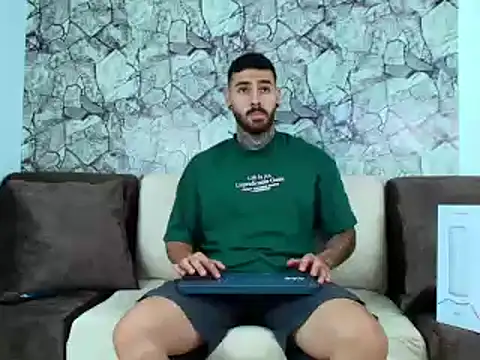 Snapshot of silvano_torres chatting on 12-24-24, 10:17 silvano torres online show from 12-24-24, 10:17