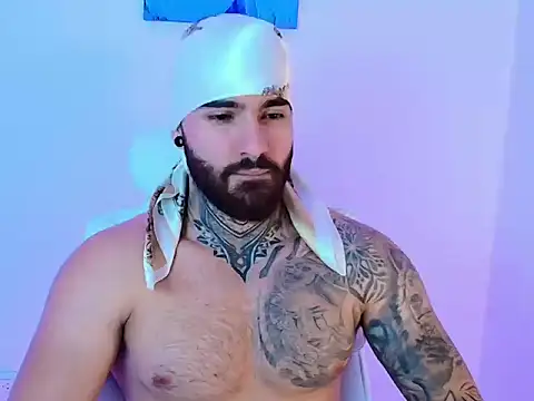 Snapshot of silvano_torres chatting on 01-10-26, 05:04 silvano torres online show from 01-10-26, 05:04