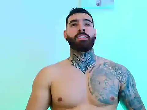 Snapshot of silvano_torres chatting on 02-11-26, 05:51 silvano torres online show from 02-11-26, 05:51