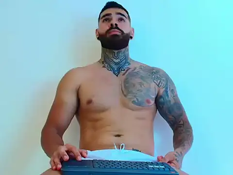 Snapshot of silvano_torres chatting on 03-06-26, 07:10 silvano torres online show from 03-06-26, 07:10