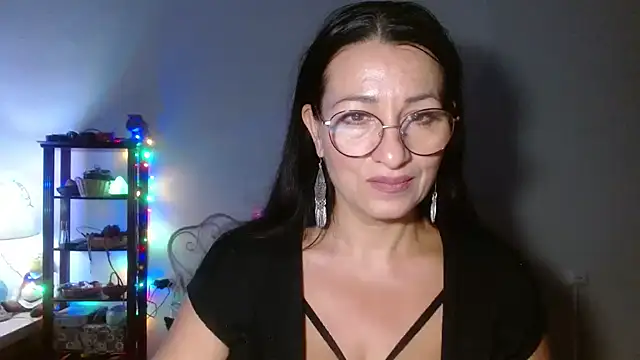 Snapshot of KeisyNeonX chatting on 11-13-25, 08:19 KeisyNeonX online show from 11-13-25, 08:19