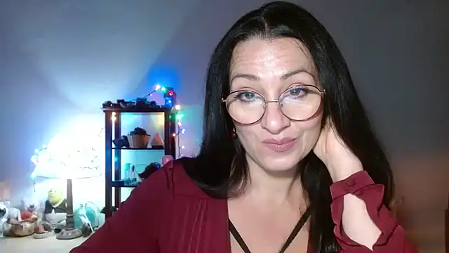 Snapshot of KeisyNeonX chatting on 11-25-25, 07:36 KeisyNeonX online show from 11-25-25, 07:36