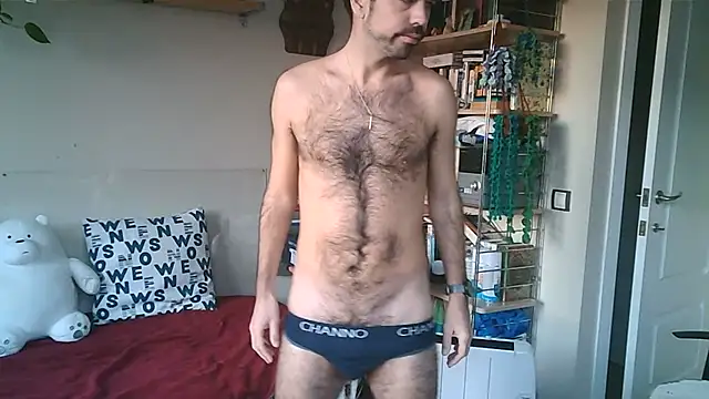 Snapshot of galaudin_3x_ chatting on 01-16-25, 07:49 galaudin 3x online show from 01-16-25, 07:49