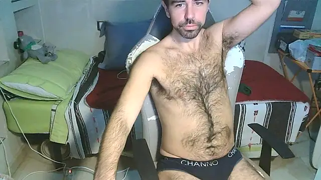 Snapshot of galaudin_3x_ chatting on 01-19-25, 08:41 galaudin 3x online show from 01-19-25, 08:41