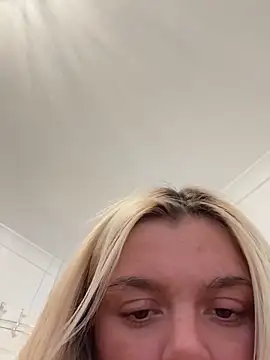 IrishTeenBarbie69 online show from 04-12-26, 01:49