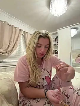 IrishTeenBarbie69 online show from 06-10-26, 09:35