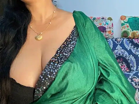 Aishwarya 101  online show from 10-18-25, 05:46