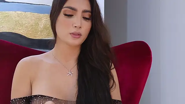 Snapshot of _BellaDonna_ chatting on 09-27-25, 01:43 BellaDonna online show from 09-27-25, 01:43