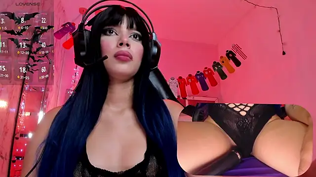 SweetieCloe  online show from 07-15-26, 01:49