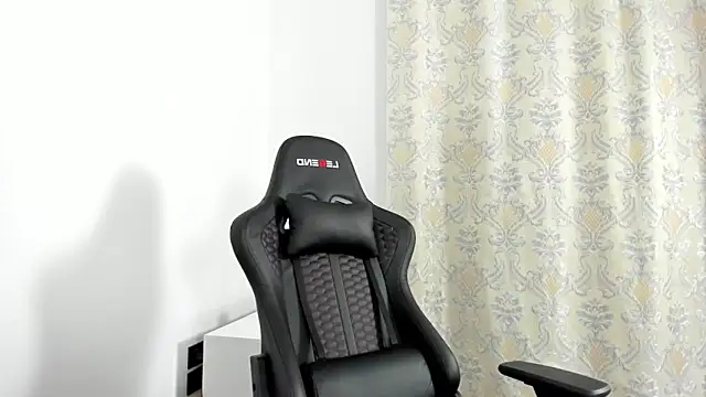 Snapshot of Sweet-bb chatting on 09-17-25, 07:15 Sweet-bb online show from 09-17-25, 07:15