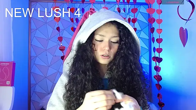Snapshot of mapelove chatting on 02-19-25, 02:44 mapelove online show from 02-19-25, 02:44