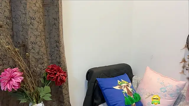 Unique-Beauty online show from 09-25-25, 04:43