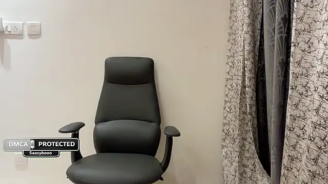 Unique-Beauty online show from 06-18-26, 06:23