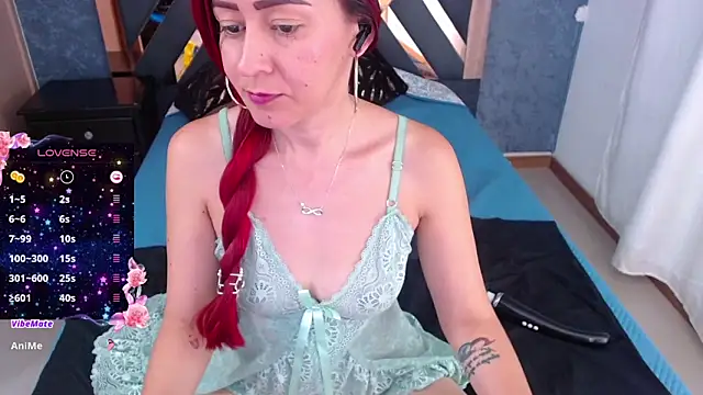 Snapshot of bianca_milfsexy chatting on 12-14-24, 12:01 bianca milfsexy online show from 12-14-24, 12:01