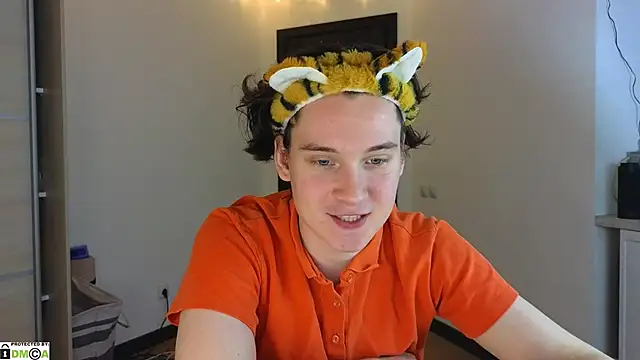 MoreRealAlex online show from 02-10-25, 10:30