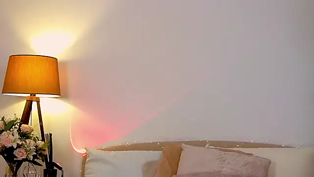 JuliaJaee online show from 02-06-25, 08:13